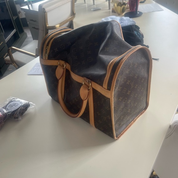Louis Vuitton dog carrier bag - Picture 2 of 3
